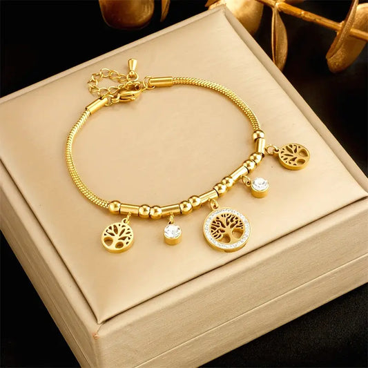 Elegant tree charm bracelet