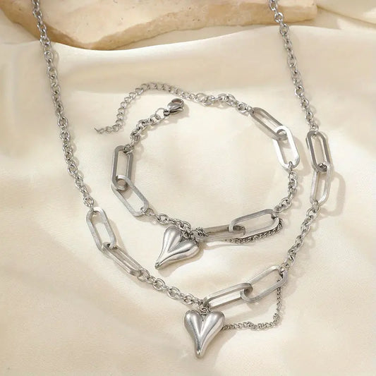 Trendy heart clip design