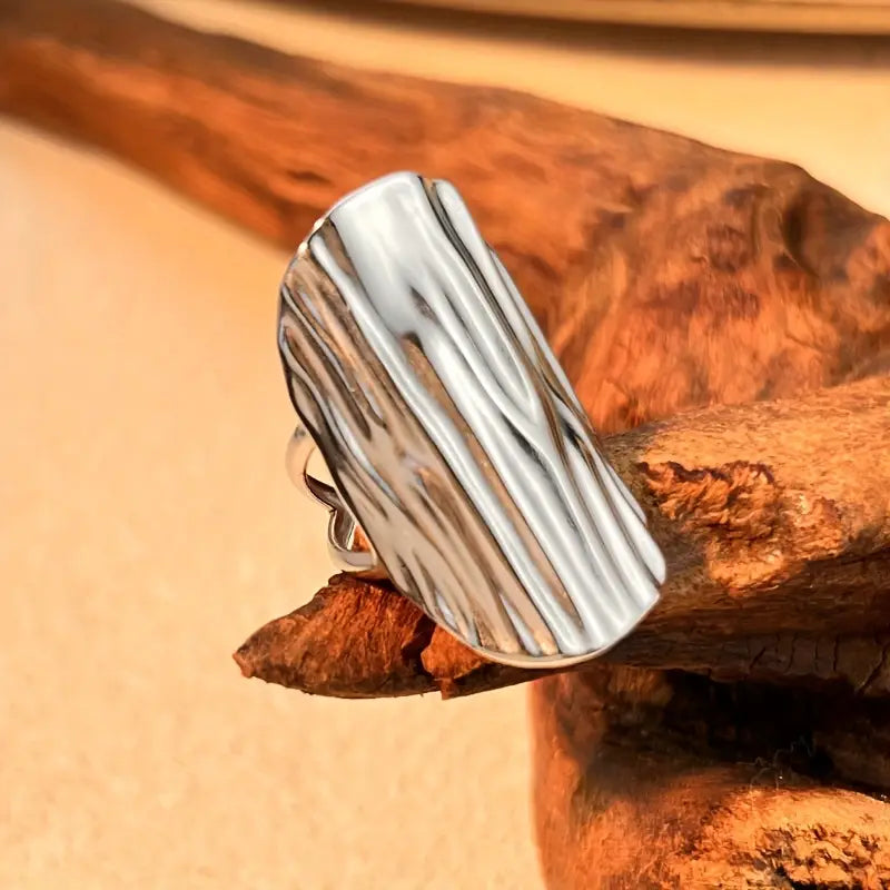 Trendy chunky ring