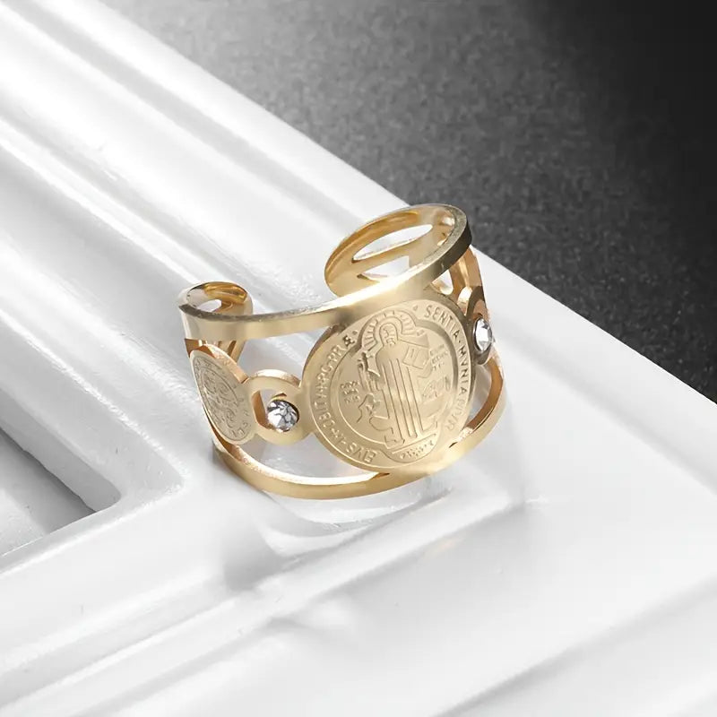Elegant ring