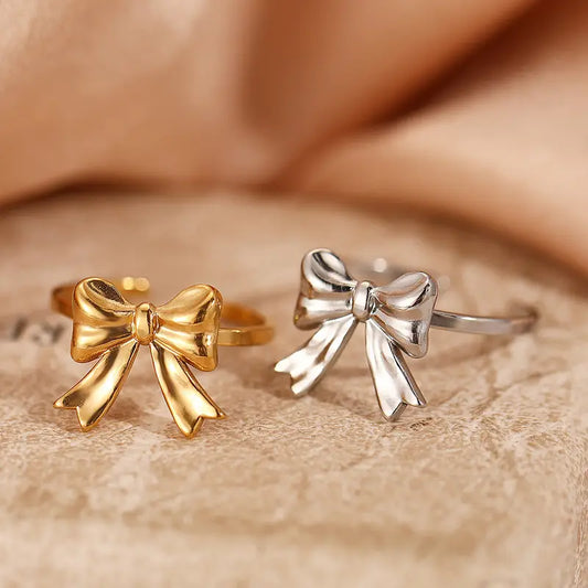 Stunning Bow ring