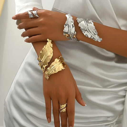 Trendy leaf open cuff bangle