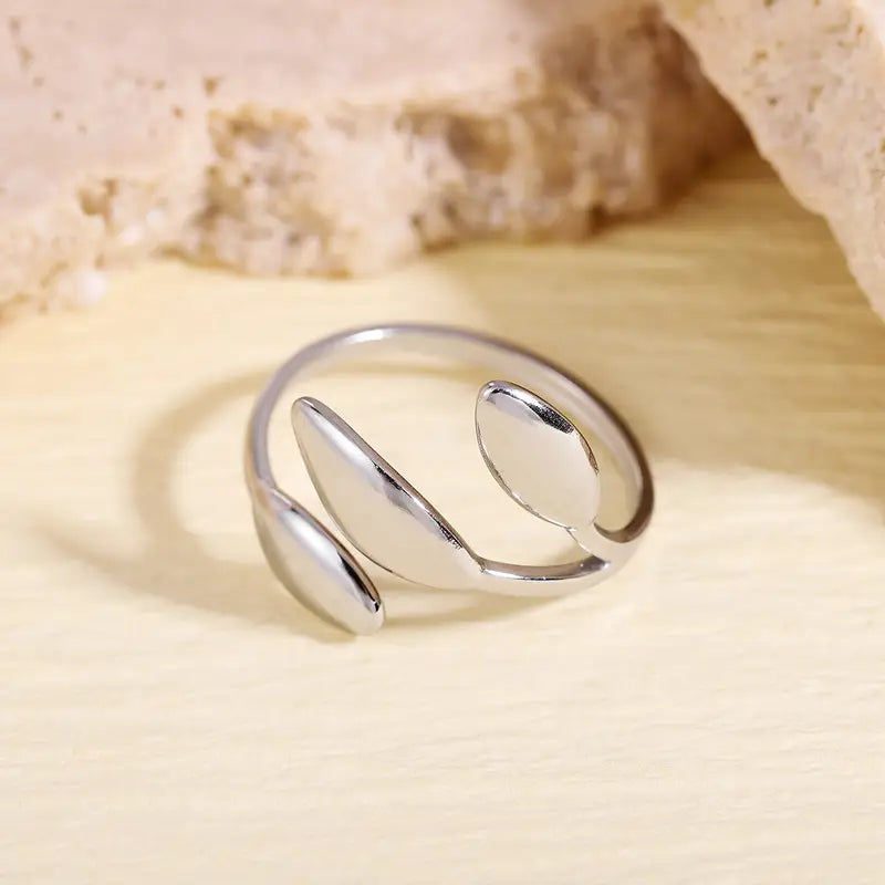 Teardrop ring