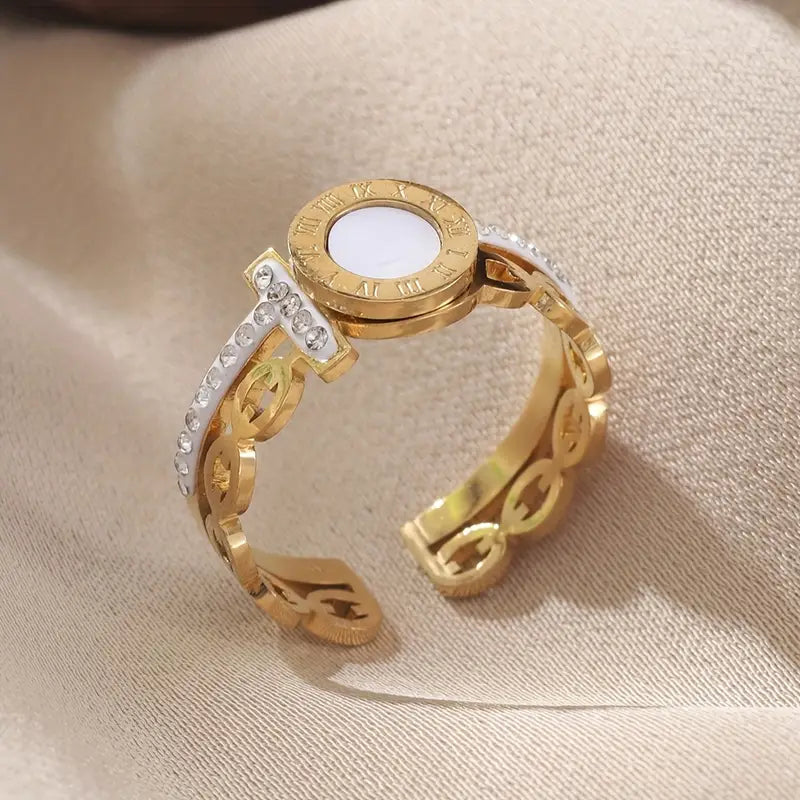 Numeral design ring